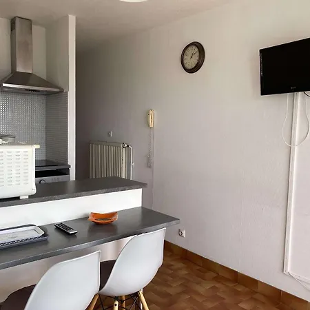 T1 Lumineux Avec Balcon Et Vue Sur Etang A - Fr-1-553-295 דירה בלרוק-לה-באינס